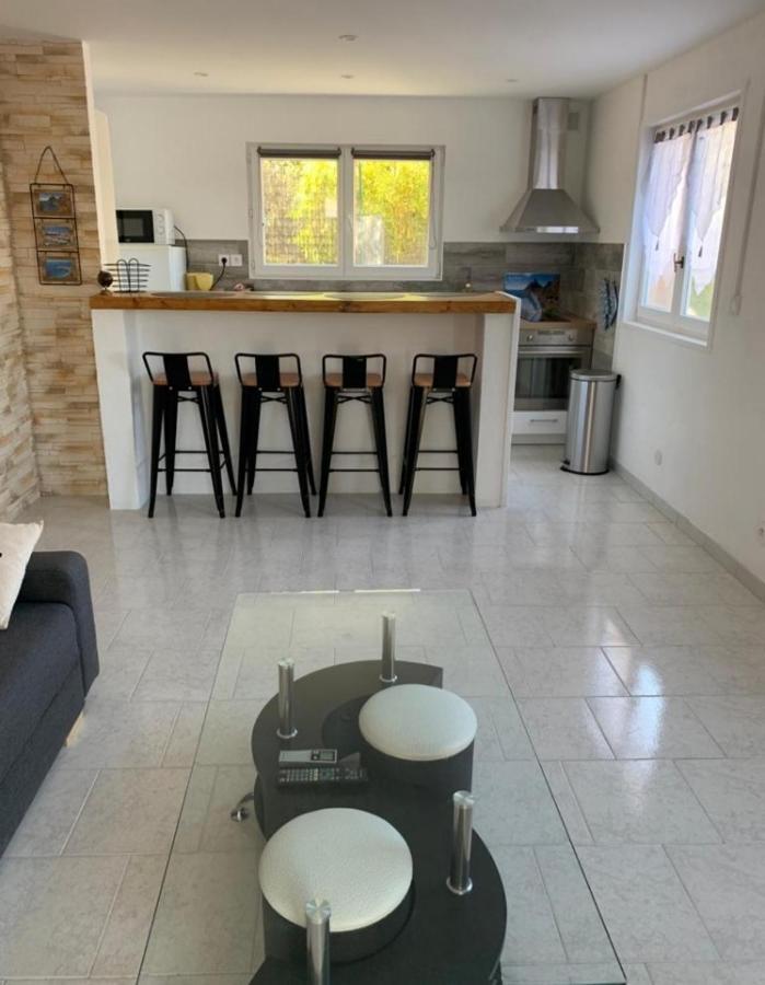 Rez De Villa Avec Place De Parking Et Vue Mer. ラシオタ エクステリア 写真